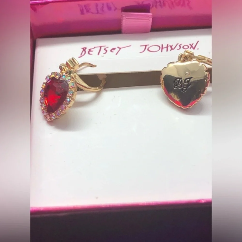 Betsey Johnson heart shaped rhinestones & ruby gemstone dangling earrings‎ new - Picture 11 of 13